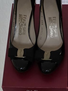 Salvatore Ferragamo Black Patent Leather Vara Bow Pumps